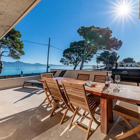 Mar I Pins: Modern Beachfront Retreat With Private Pool Villa