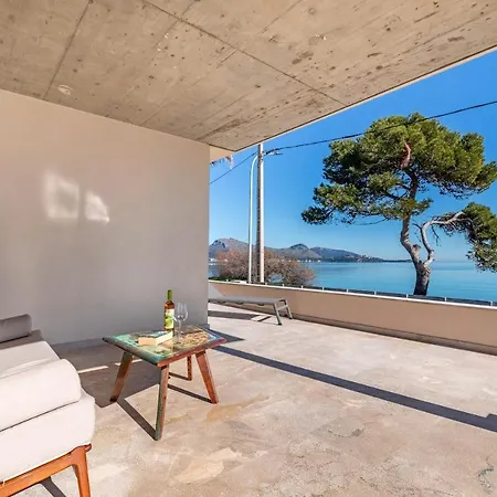 Villa Mar I Pins: Modern Beachfront Retreat With Private Pool *