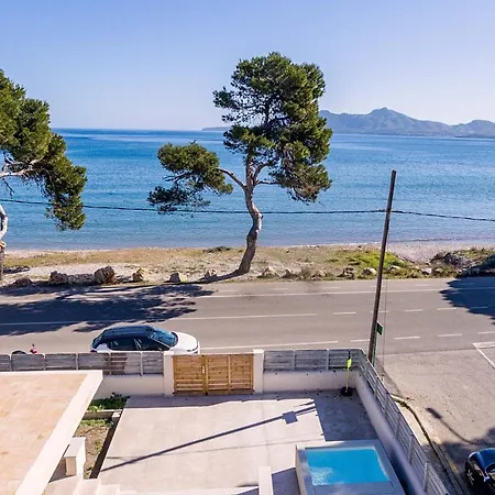 Mar I Pins: Modern Beachfront Retreat With Private Pool